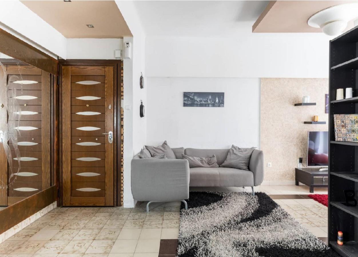 Ferienwohnung 2Bd- Perfect Location With Square View Thessaloniki Exterior foto